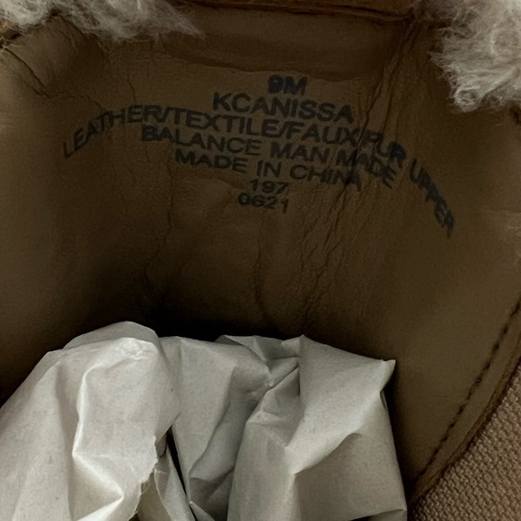 NWOT Calvin Klein Leather Faux Fur Anissa Chelsea Ankle Boots - Picture 10 of 15